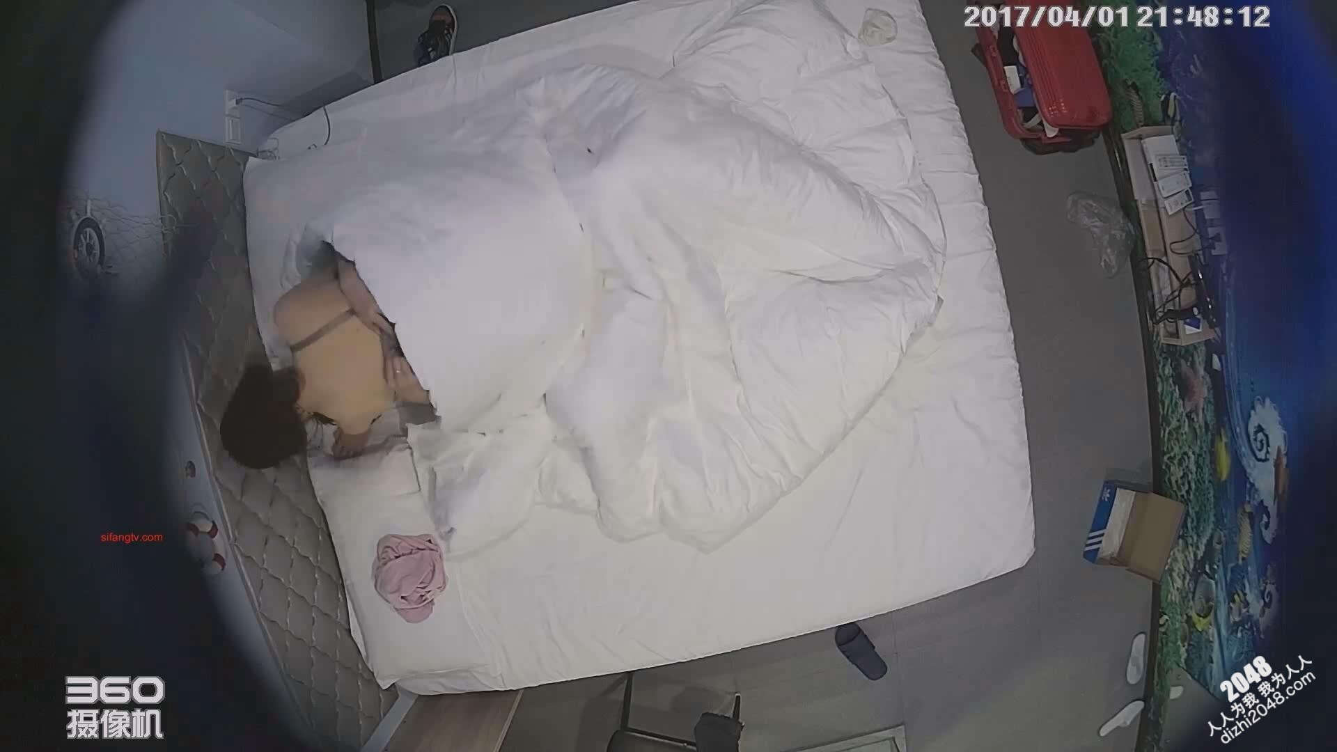 [MP4/416MB]经典酒店偷拍 学生情侣做爱，大奶子骚货女上位疯狂骑乘，反差婊一枚