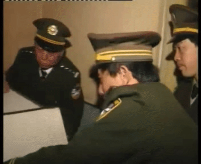 猎奇大尺度记录片公共场所暗访纪实真实的嫖客,便衣警察,女技师!