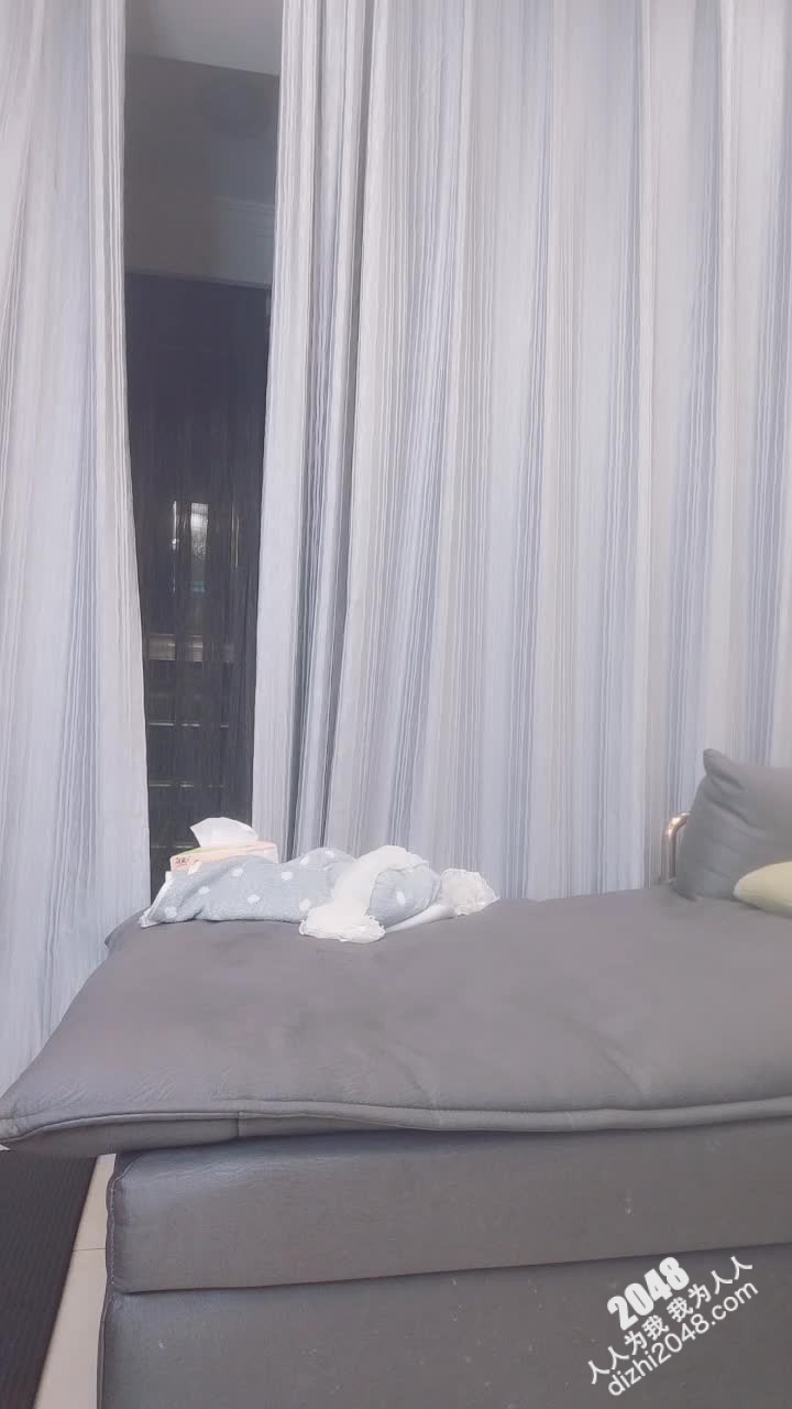 [MP4/ 1.03G] 你的专属小女友，双马尾超级嫩小萝莉，美臀长腿拔掉裤子一顿捏