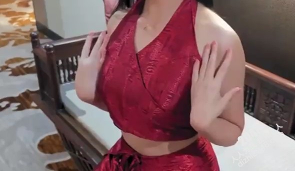 [MP4]性感唯美红色旗袍诱惑