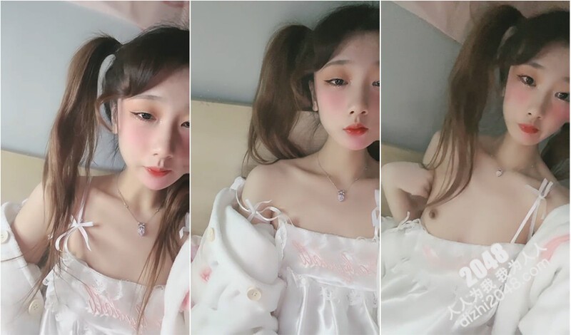 洁白连衣裙超纯可爱OO後双马尾美少女,有点贫乳,小胸脯还有待进壹步发育