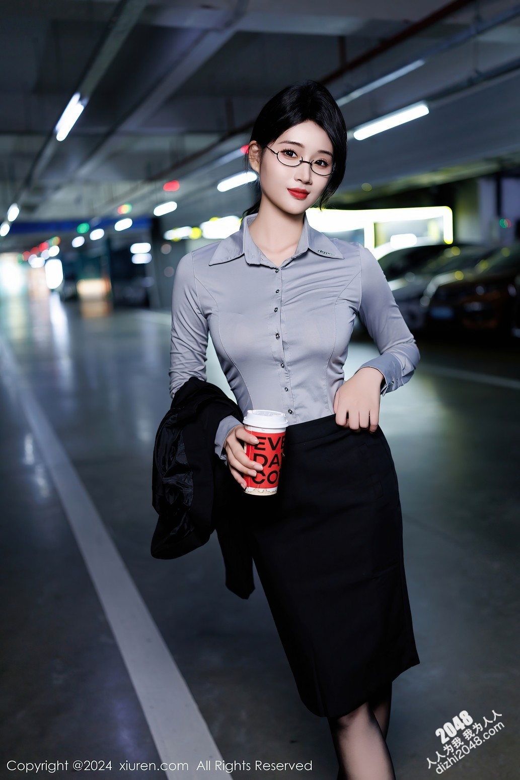 新人 南乔 首套 性感灰色OL服 魅惑黑丝 面容清甜秀美肌肤雪白娇嫩[90P/771M]