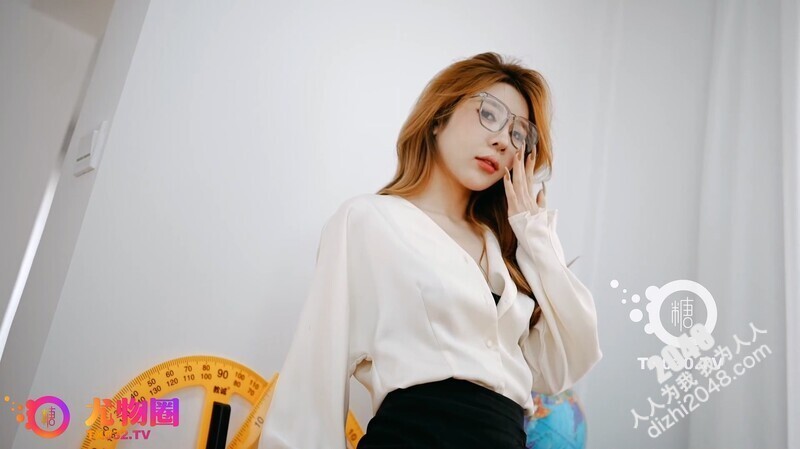 &lt;塔塔TATA&gt;黑丝气质OL老师的肉体色诱学生淫荡口交骚浪淫叫不绝请降低音量观看