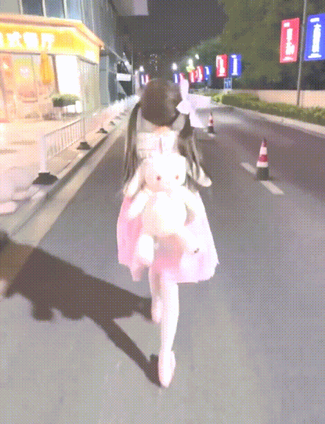 推特合法小萝莉【小柔】喜欢这段被哥哥肏的视频 因为真的很快 很持久 很满足,哥哥说他射的量很多 我也不懂~