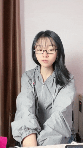 刚满19岁正宗邻家女神下海打炮了！简直美炸了【卡卡曦】无套啪啪