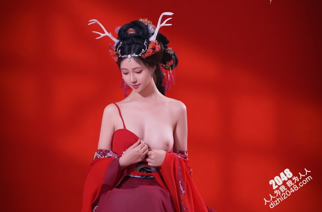 年年 新年好 看的我想被她榨干[64P/111M]