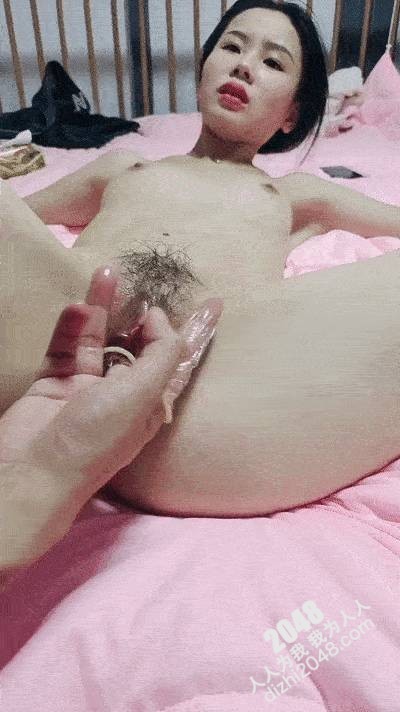 溫柔甜美新人妹子！被頭套男各種玩弄！騎臉舔騷逼，手指插菊花肛塞