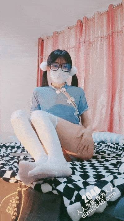 性感尤物！大奶网红女神！近期下海开房操逼，大奶夹屌乳交，后入大屁股