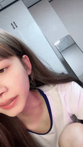 哇~滿血複活~天使下凡~【深圳大學生】，顔值超能打，小仙女驚鴻一現