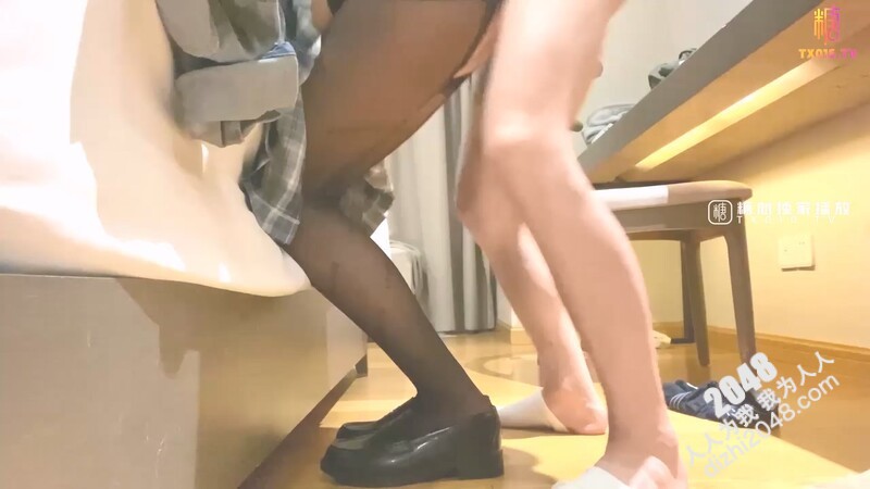 专约极品少女【A大神】爆操双马尾JK黑丝学妹翘起小屁屁迎接大肉棒进入 如玉般的身体酥到骨头里 万里挑一的极品